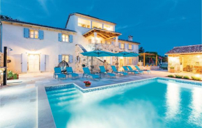 5 Bedroom Amazing Home In Vodnjan